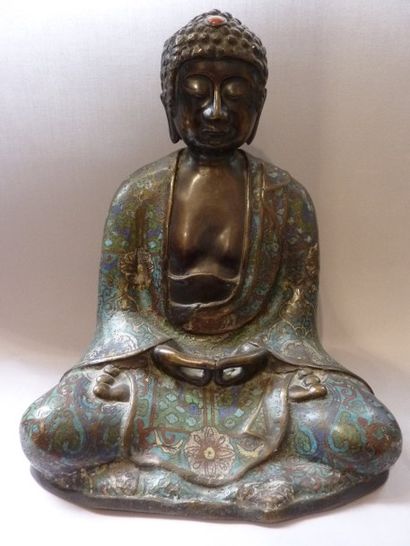 Bouddha bronze et émaux cloisonnés. XXe siècle....