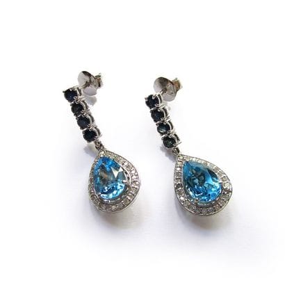 Paire de PENDANTS D'OREILLES en argent (925/°°),...
