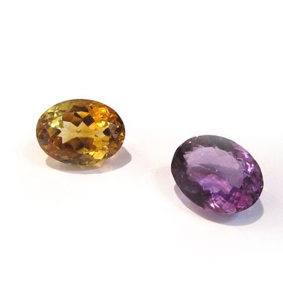 LOT comprenant une améthyste et une citrine...