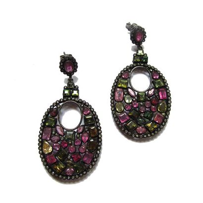 Paire de PENDANTS D'OREILLES en argent patiné...