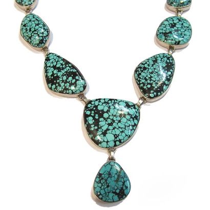 COLLIER en argent (925/°°), composé de plaques...