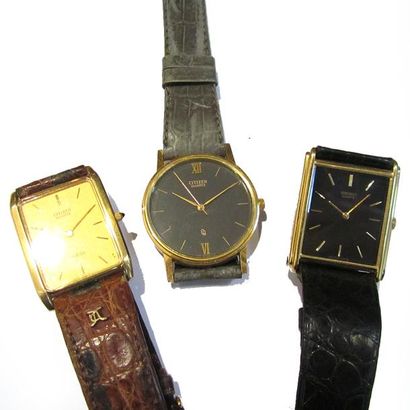LOT composé de 3 montres bracelet en métal...