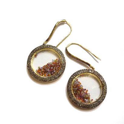 Paire de PENDANTS D'OREILLES en vermeil (925/°°)...