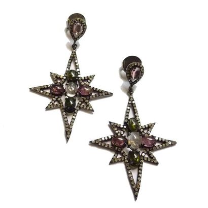 Paire de PENDANTS D'OREILLES en argent (925/°°)...