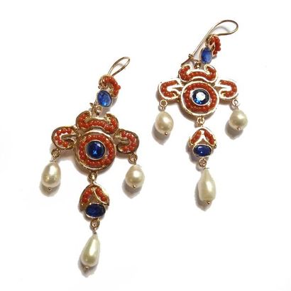 Paire de PENDANTS D'OREILLES en vermeil (925/°°),...