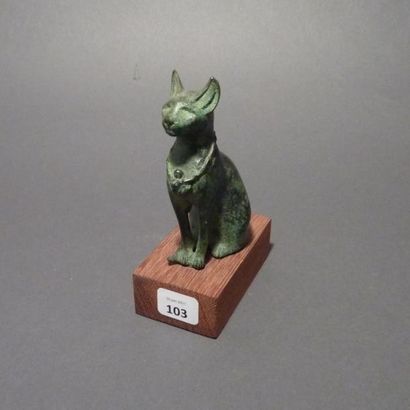 Déesse Bastet en bronze patinée de style...