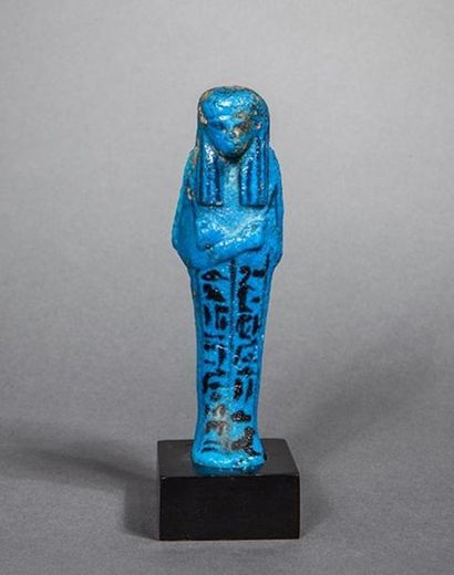 Chaouabti au nom du père divin d'Amon Nesipernoub....