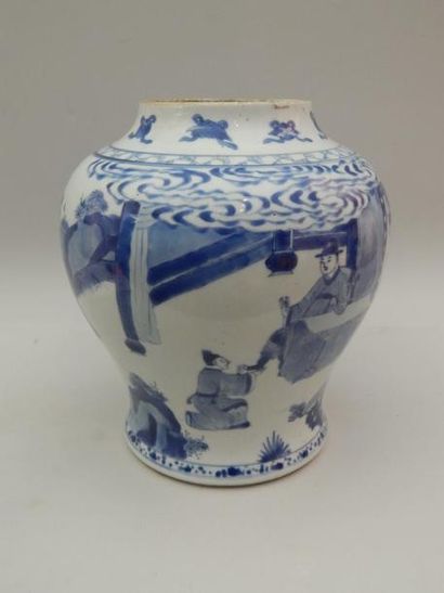 Vase en porcelaine bleu blanc à décor de...
