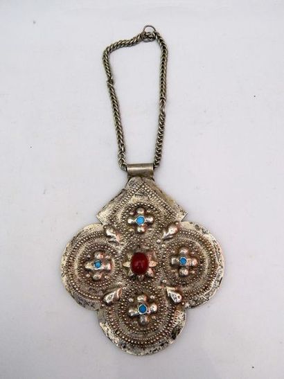 Collier amulette « Foulet Khamsa » en métal...