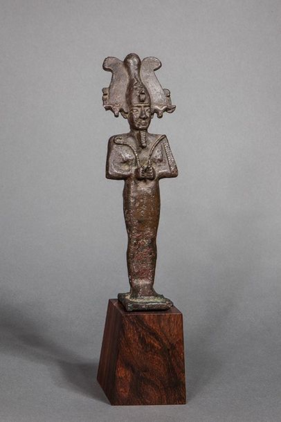 Statuette votive représentant le dieu Osiris...