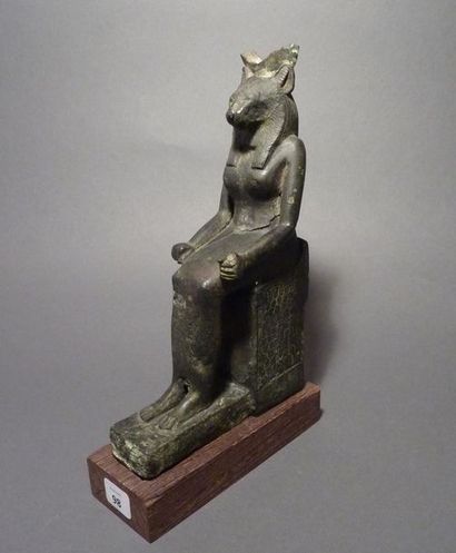 Statue votive représentant la déesse Sekhmet...
