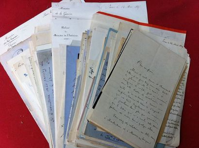 Ensemble d'environ 220 lettres autographes...