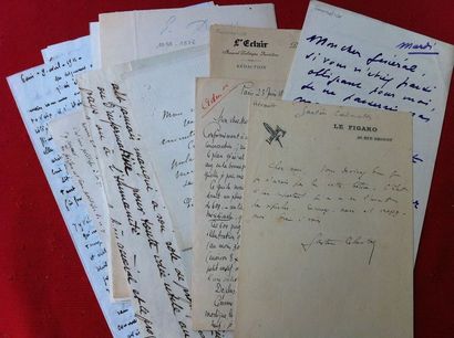 

[JOURNALISTES] Réunion d'autographes.

-...