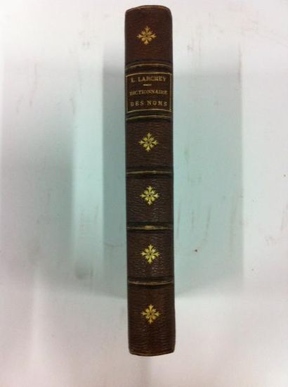 Lorédan LARCHEY.

Dictionnaire des noms contenant...