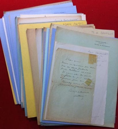 [ECRIVAINS]. Ensemble de lettres ou documents...