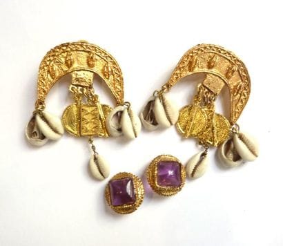 LOT comprenant 5 paires de boucle d'oreilles...