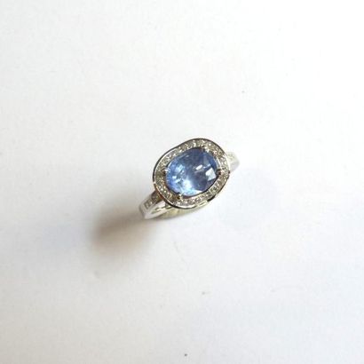 141 BIS. Bague en or blanc 18k (750 millièmes)...