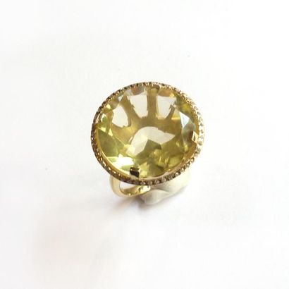 BAGUE en vermeil (925°/°°) ornée d'un quartz...