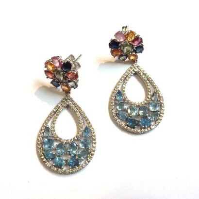Paire de PENDANTS D'OREILLE en argent (925°/°°),...