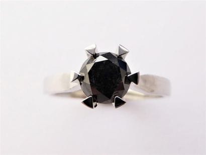 BAGUE solitaire en or blanc 18k, (750°/°°)...