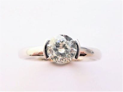 BAGUE solitaire en or blanc 18k (750°/°°),...