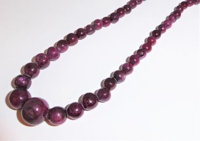 COLLIER boules de rubis racine en chute ,...