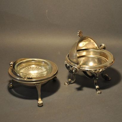 Lot de deux présentoirs à caviar en métal...