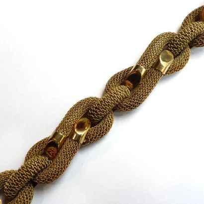 BRACELET en or jaune 18k (750°/°°) formé...