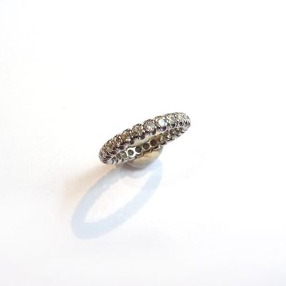 ALLIANCE américaine en or gris 18K (750°/°°)...