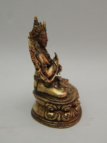 Bodhisattva Manjusri assis en padmasana sur...