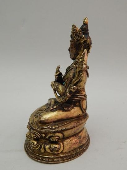 Bodhisattva Manjusri assis en padmasana sur...