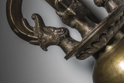 Vajra en bronze doré. Début du XXe siècle....
