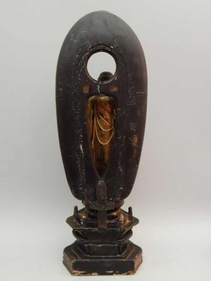 Statue de bouddha en bois laqué doré, debout...