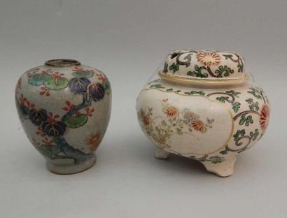 Brûle-parfum tripode en porcelaine « Satsuma »...