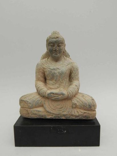 Bouddha assis en méditation en schiste. H :...