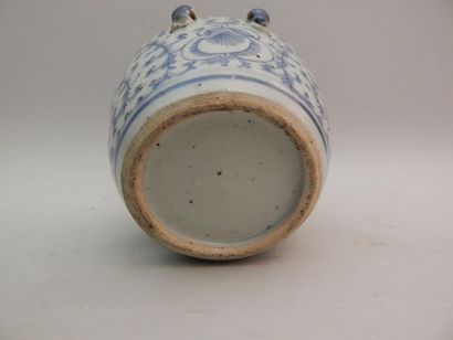 Pot en porcelaine « bleu blanc ». 

(XIXe...