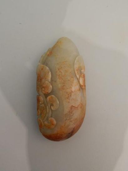 Jade sculpté en forme de maïs et une mangouste...