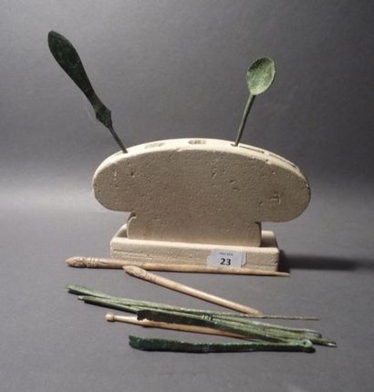 Ensemble de dix outils chirurgicaux Romains....