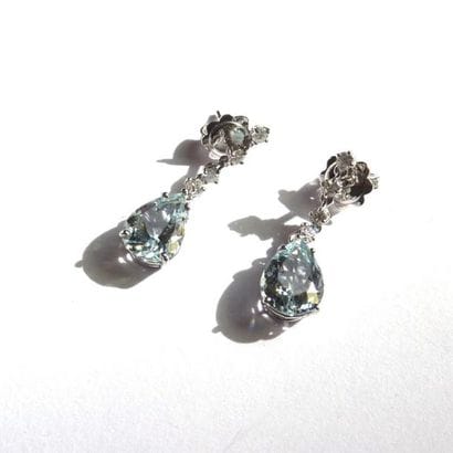 Paire de PENDANTS D'OREILLES en or gris 18k...