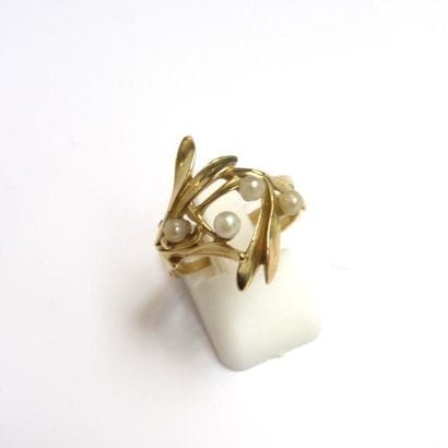 BAGUE en or jaune 18K (750°/°°) de style...