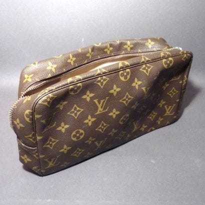 Louis VUITTON. Pochette.