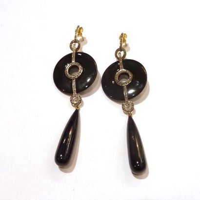 Paire de PENDANTS D'OREILLE en argent et...