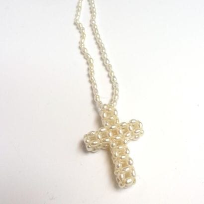 COLLIER de perles d'eau douce, intégrant...