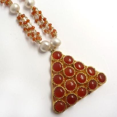 COLLIER en vermeil (925/°°) décoré de perles...