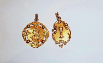 LOT DE 2 MEDAILLES anciennes en or jaune...