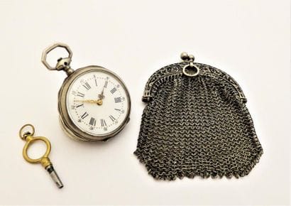 Lot comportant une MONTRE A GOUSSET, sa clef...