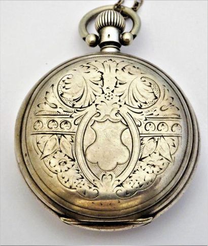 MONTRE A GOUSSET savonnette signée Longines...