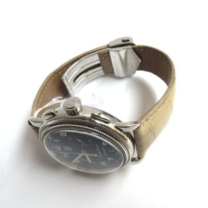 TAG HEUEUR. MONTRE chronographe en acier,...