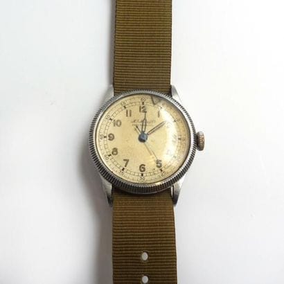 MOSER. MONTRE d'homme. Mouvement mécanique...