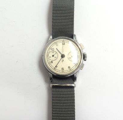 MONTRE CHRONOGRAPHE militaire, années 1940....